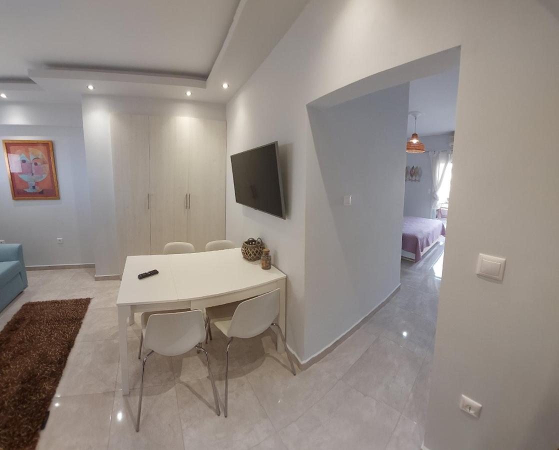 Zeppelin Apartment Loutraki  Exterior photo