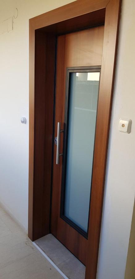 Zeppelin Apartment Loutraki  Exterior photo